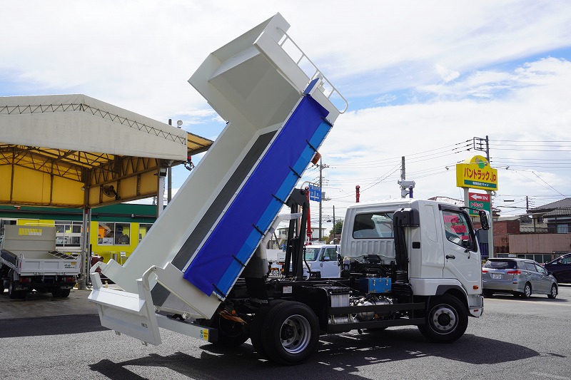 （未使用）　ファイター　増トン　「ベッド付き」　土砂ダンプ　新明和製　一方開　積載７１００ｋｇ　電動コボレーン　鳥居シートデッキ＆ラダー　造りボディー　舟底　砂切り　坂道発進補助　キーレス　ＨＩＤヘッドライト　衝突軽減ブレーキ　車線逸脱警報　メッキパーツ多数！６速ＭＴ！車検「Ｒ６年４月まで！」28