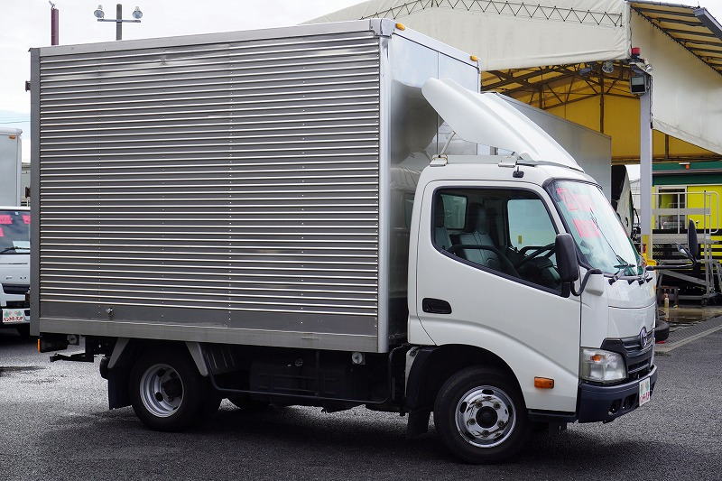 トヨエース　１０尺　アルミバン　積載２０００ｋｇ　トヨタ車体製　サイドドア　ラッシング１段　導風板　バックカメラ　ＥＴＣ　９０度ストッパー　ＡＴ車！4