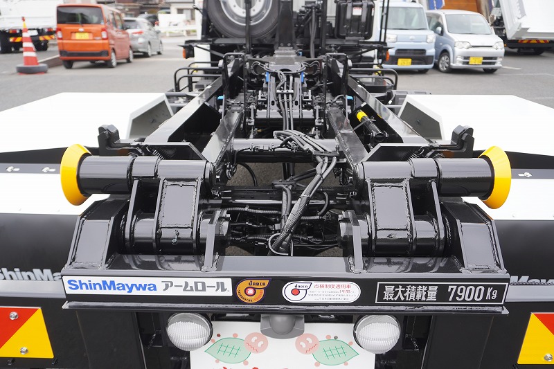 （未使用）　ファイター　増トン　「ベッド付き」　アームロール　新明和製　積載７９００ｋｇ　ツインシリンダー　キャブバックステップ　メッキパーツ　ＨＩＤヘッドライト　坂道発進補助　ＥＴＣ　６速ＭＴ！　車検「Ｒ６年１０月まで！」16