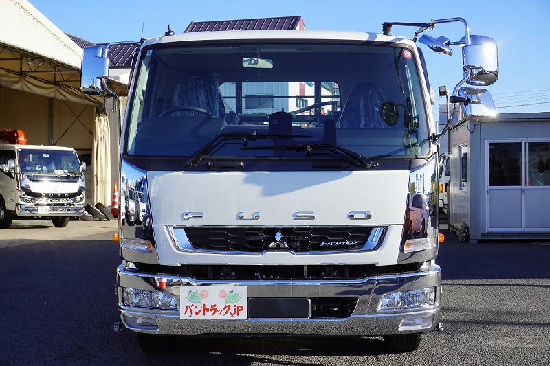 （未使用）　ファイター　大型　３軸　２デフ　リーフサス　「ベッド付」　積載１１３００ｋｇ　タダノ製　ハイジャッキ　重機運搬車　ウインチ　７．２ｍ長　床下アユミ板入れ＆アユミ板付き　スタンション穴　アルミホイール　ステンレスサイドバンパー　メッキパーツ　６速ＭＴ！　車検「Ｒ６年１１月まで！」0
