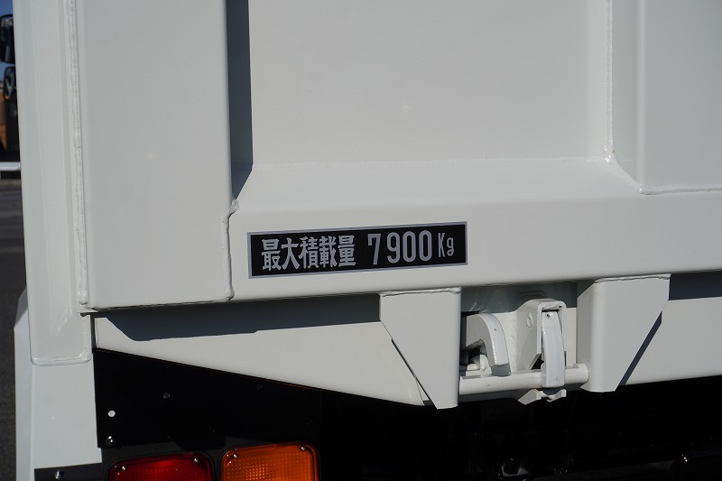 （未使用）　ファイター　増トン　「ベッド付き」　土砂ダンプ　極東製　積載７９００ｋｇ　一方開　角底　オートエアコン　ＨＩＤヘッドライト　キーレス　ミラーヒーター　フォグランプ　メッキパーツ　衝突軽減ブレーキ　車線逸脱警報　６速ＭＴ！車検「Ｒ６年９月まで！」18