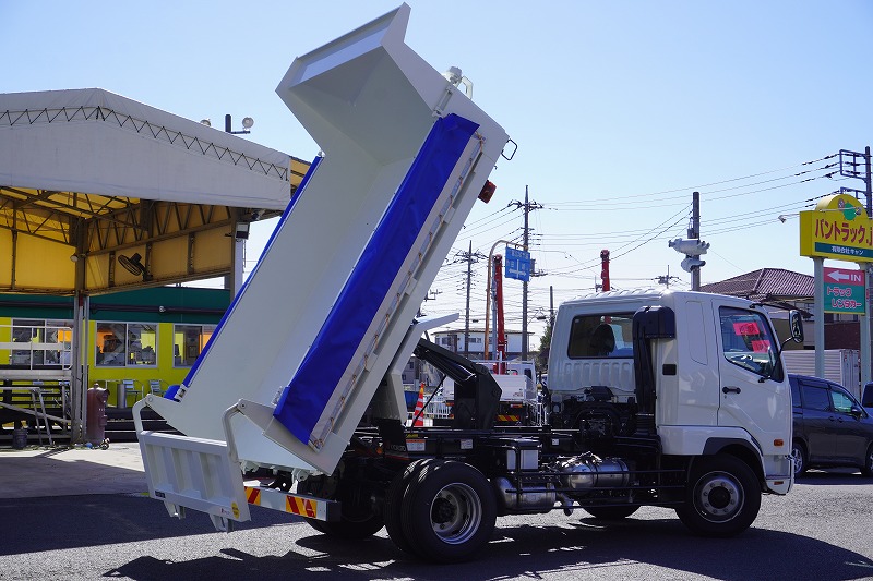 （未使用）　ファイター　増トン　「ベッド付き」　土砂ダンプ　極東製　積載７９００ｋｇ　一方開　角底　電動コボレーン　オートエアコン　フォグランプ　坂道発進補助　衝突軽減ブレーキ　車線逸脱警報　６速ＭＴ！車検「Ｒ６年１０月まで！」23