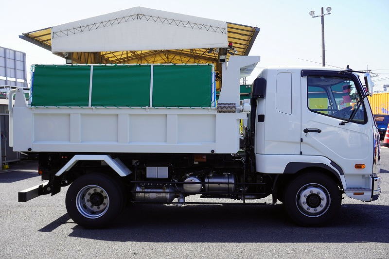 （未使用）　ファイター　増トン　「ベッド付き」　土砂ダンプ　極東製　積載７９００ｋｇ　一方開　角底　電動コボレーン　メッキパーツ　オートエアコン　フォグランプ　坂道発進補助　衝突軽減ブレーキ　車線逸脱警報　６速ＭＴ！車検「Ｒ６年１１月まで！」3