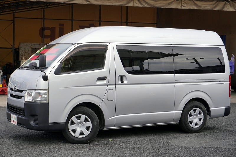 ハイエース　ロング　ＤＸ　４ドア　「ハイルーフ」　ガソリン車　３人乗り　トヨタ車体製パワーゲート　荷室加工有り　荷台板張り　ラッシング１段　床フック３対　小窓　バックカメラ　純正ナビ　ワンセグＴＶ　ＥＴＣ　キーレス　ワンオーナー！ＡＴ車！7