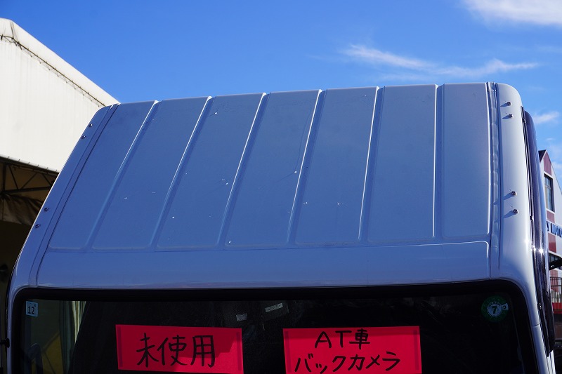 （未使用）　キャンター　「標準幅　ショート」　平ボディー　垂直パワーゲート　積載２９５０ｋｇ　三方開　左電格ミラー　バックカメラ　ＥＴＣ２．０　ＬＥＤヘッドライト＆ＬＥＤフォグランプ　衝突軽減ブレーキ　車線逸脱警報　AＴ車！　車検「Ｒ８年１２月まで！」14
