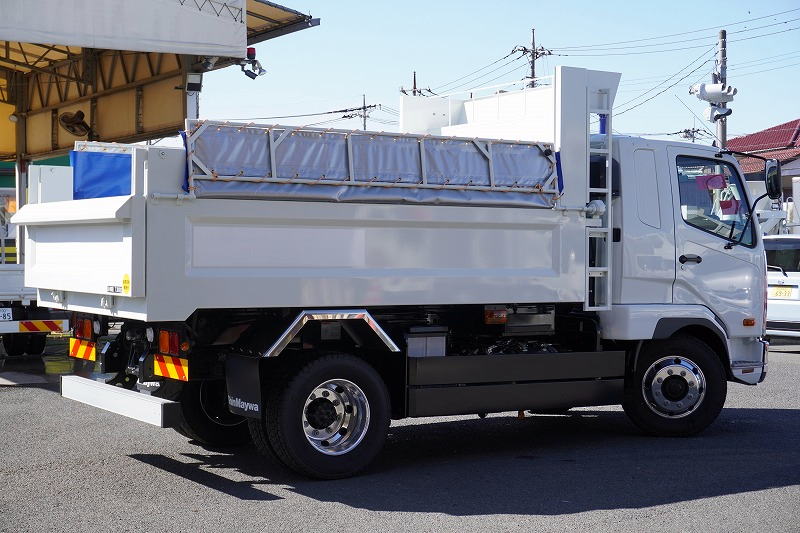 （未使用）　ファイター　増トン　「ベッド付き」　土砂ダンプ　新明和製　一方開　積載７３００ｋｇ　電動コボレーン　鳥居シートデッキ＆ラダー　造りボディー　砂切り　坂道発進補助　衝突軽減ブレーキ　車線逸脱警報　アルミホイール　メッキパーツ　６速ＭＴ！車検「Ｒ７年７月まで！」6