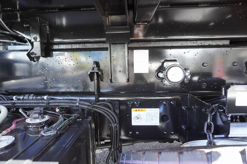 （未使用）　ファイター　増トン　「ベッド付き」　土砂ダンプ　新明和製　一方開　積載７３００ｋｇ　電動コボレーン　鳥居シートデッキ＆ラダー　造りボディー　砂切り　坂道発進補助　衝突軽減ブレーキ　車線逸脱警報　アルミホイール　メッキパーツ　６速ＭＴ！車検「Ｒ７年７月まで！」10