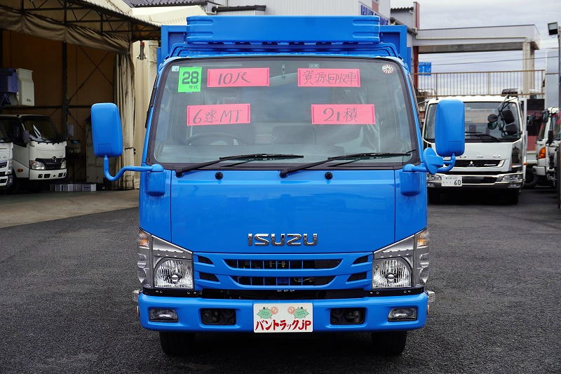 エルフ　「標準幅　ショート」　資源ゴミ回収車　積載２０００ｋｇ　一方開　造りボディー　リア三枚扉　鳥居シマ板張り　荷台鉄板張り　ルーフキャリア　坂道発進補助　フォグランプ　メッキホイールライナー　６速ＭＴ！希少車！！程度良いです0