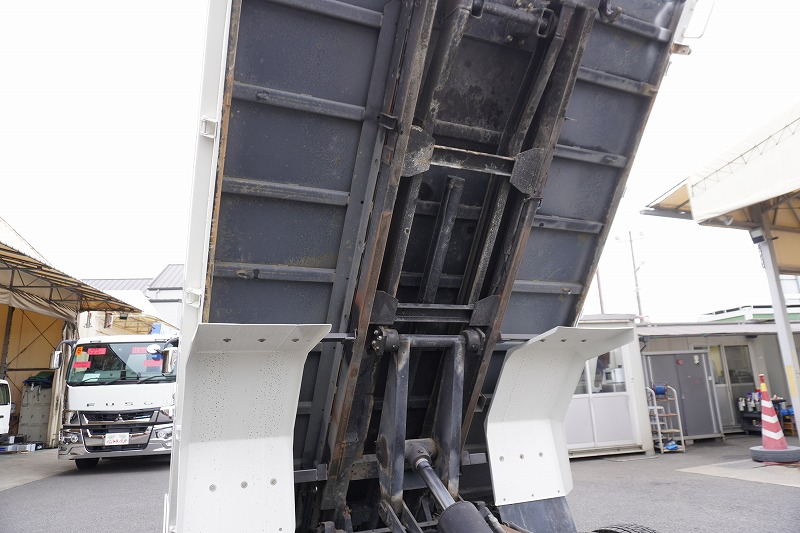 デュトロ　「ワイド」　強化　ローダーダンプ　新明和製　三方開　積載３７００ｋｇ　スライド用ラジコン　ダンプピン　左電格ミラー　ＥＴＣ　６速ＭＴ！26