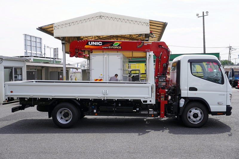 （未使用）　キャンター　「ワイド超ロング」　５段クレーン　積載３２００ｋｇ　古河ユニック製　ラジコン　フックイン　２．９３ｔ吊　角足　差し違いアウトリガー　坂道発進補助　セイコーラック　ＬＥＤヘッドライト＆ＬＥＤフォグランプ　左電格ミラー　スマートキー　衝突軽減ブレーキ　車線逸脱警報　５速ＭＴ！3