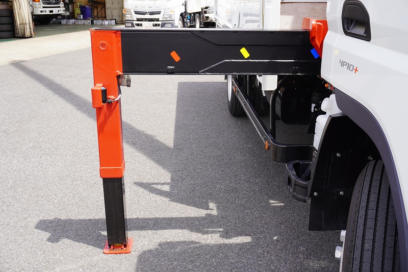 （未使用）　キャンター　「ワイド超ロング」　５段クレーン　積載３２００ｋｇ　古河ユニック製　ラジコン　フックイン　２．９３ｔ吊　角足　差し違いアウトリガー　坂道発進補助　セイコーラック　ＬＥＤヘッドライト＆ＬＥＤフォグランプ　左電格ミラー　スマートキー　衝突軽減ブレーキ　車線逸脱警報　５速ＭＴ！24