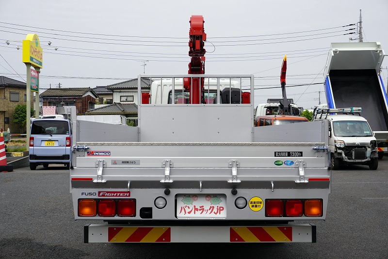 （未使用）　ファイター　増トン　「標準幅　ベッド付」　４段セルフクレーン　積載７３００ｋｇ　古河ユニック製　ハイジャッキ　アユミ板掛け　５．５ｍ長　アルミブロック　フックイン　ラジコン　２．９３ｔ吊　床フック５対　アウトリガー左右油圧張り出し　衝突軽減ブレーキ　車線逸脱警報　メッキパーツ多数！回送仕様！６速ＭＴ！　車検「Ｒ７年８月まで！」2