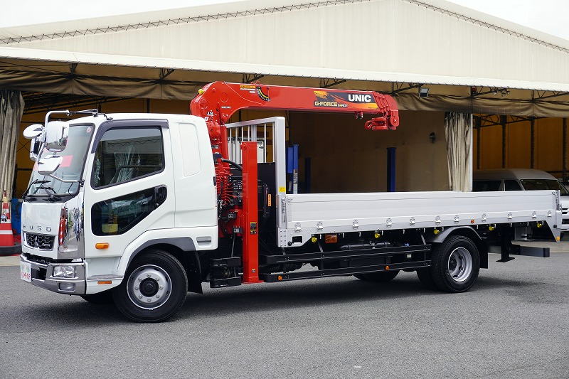 （未使用）　ファイター　増トン　「標準幅　ベッド付」　４段セルフクレーン　積載７３００ｋｇ　古河ユニック製　ハイジャッキ　アユミ板掛け　５．５ｍ長　アルミブロック　フックイン　ラジコン　２．９３ｔ吊　床フック５対　アウトリガー左右油圧張り出し　衝突軽減ブレーキ　車線逸脱警報　メッキパーツ多数！回送仕様！６速ＭＴ！　車検「Ｒ７年８月まで！」7