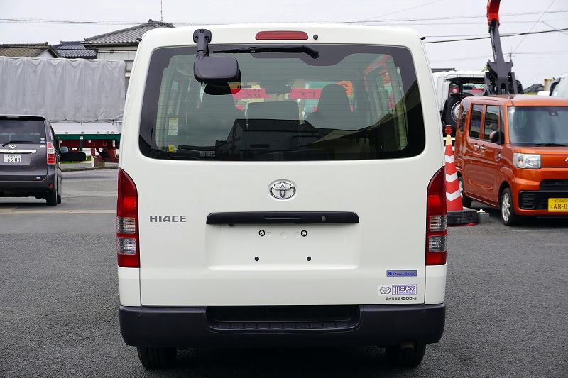 ハイエース　ロング　ＤＸ　４ドア　ガソリン車　３人乗り　トヨタ車体製パワーゲート　バックカメラ　社外ナビ　ＥＴＣ２．０　キーレス　電格ミラー　衝突軽減ブレーキ　車線逸脱警報　ＡＴ車！2