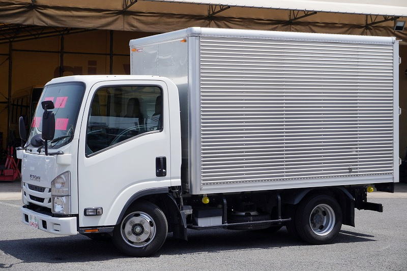 エルフ　１０尺　アルミバン　積載２０００ｋｇ　ラッシング２段　バックカメラ　社外ナビ　ＥＴＣ　全高２．８ｍ以下　９０度ストッパー　パブコ製　ＡＴ車！