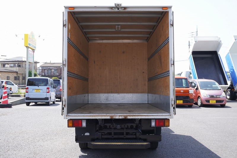 エルフ　１０尺　アルミバン　積載２０００ｋｇ　ラッシング２段　バックカメラ　社外ナビ　ＥＴＣ　全高２．８ｍ以下　９０度ストッパー　パブコ製　ＡＴ車！16