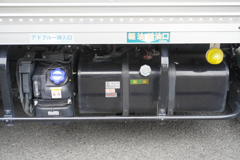 エルフ　１０尺　アルミバン　積載２０００ｋｇ　ラッシング２段　バックカメラ　社外ナビ　ＥＴＣ　全高２．８ｍ　９０度ストッパー　パブコ製　ＡＴ車！24