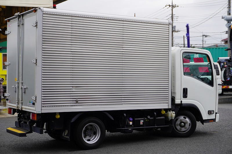 エルフ　１０尺　アルミバン　積載２０００ｋｇ　ラッシング２段　バックカメラ　社外ナビ　ＥＴＣ　全高２．８ｍ　９０度ストッパー　パブコ製　ＡＴ車！6