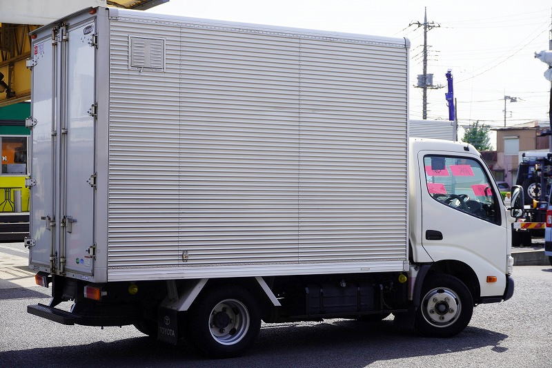 トヨエース　１０尺　アルミバン　積載２０００ｋｇ　サイドドア　ラッシング２段　９０度ストッパー　バックカメラ　ＥＴＣ　通気口　フォグランプ　内高２．１６ｍ　北村製　ＡＴ車！6