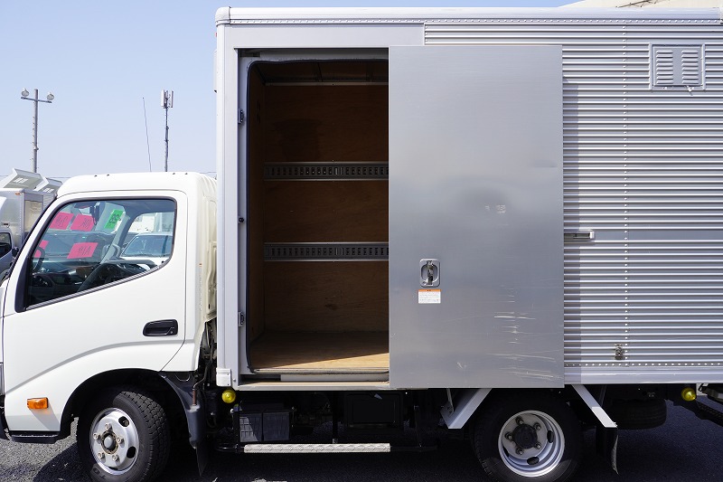 トヨエース　１０尺　アルミバン　積載２０００ｋｇ　サイドドア　ラッシング２段　９０度ストッパー　バックカメラ　ＥＴＣ　通気口　フォグランプ　内高２．１６ｍ　北村製　ＡＴ車！15