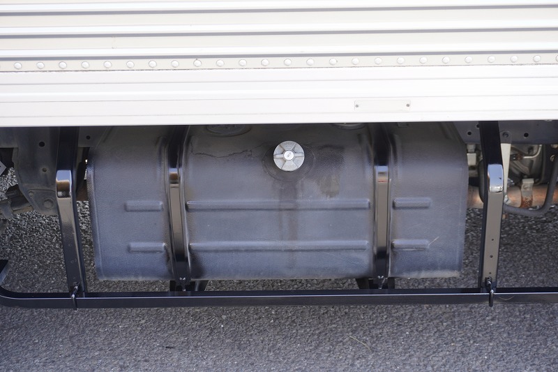 トヨエース　１０尺　アルミバン　積載２０００ｋｇ　サイドドア　ラッシング２段　９０度ストッパー　バックカメラ　ＥＴＣ　通気口　フォグランプ　内高２．１６ｍ　北村製　ＡＴ車！23