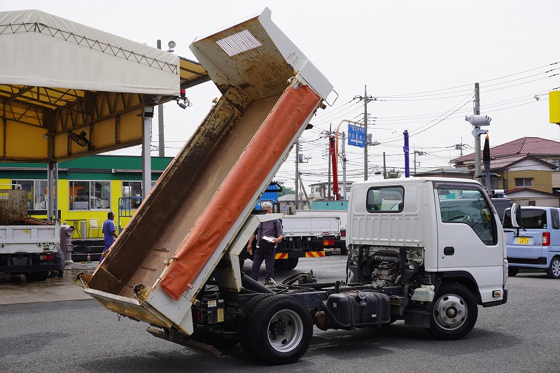 エルフ　「標準幅」　強化　ローダーダンプ　新明和製　三方開　積載３０００ｋｇ　手動コボレーン　ダンプピン　ＥＴＣ　左電格ミラー　坂道発進補助　キーレス　６速ＭＴ！28