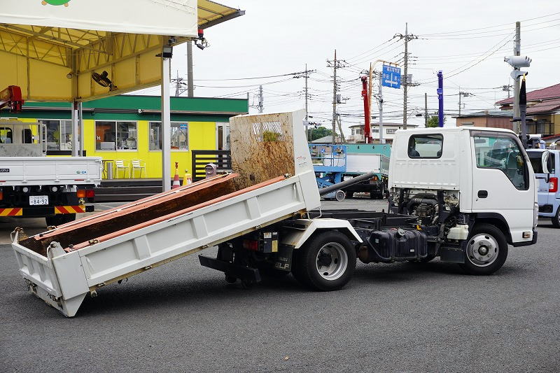 エルフ　「標準幅」　強化　ローダーダンプ　新明和製　三方開　積載３０００ｋｇ　手動コボレーン　ダンプピン　ＥＴＣ　左電格ミラー　ＡＴ車！