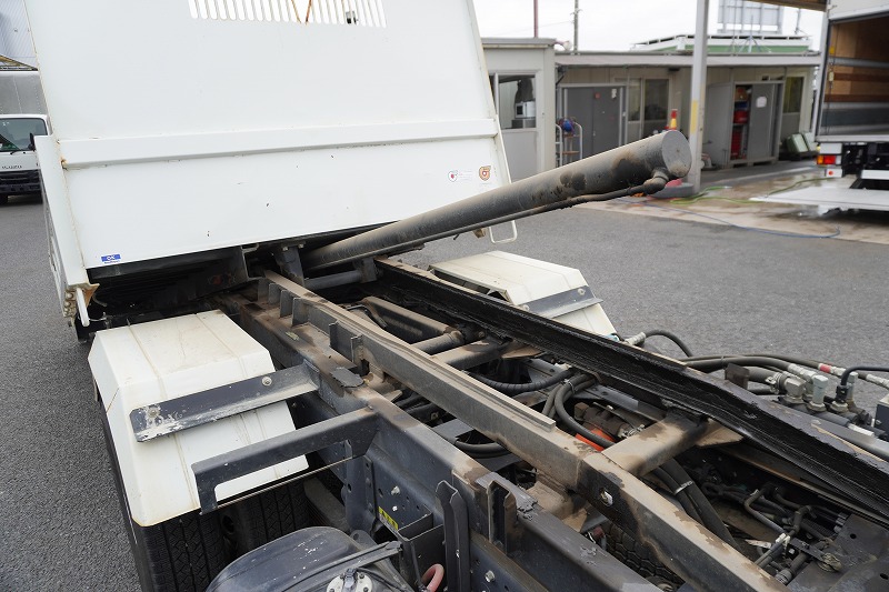 エルフ　「標準幅」　強化　ローダーダンプ　新明和製　三方開　積載３０００ｋｇ　手動コボレーン　ダンプピン　ＥＴＣ　６速ＭＴ！18