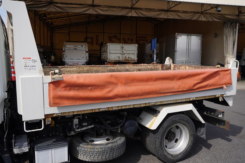 エルフ　「標準幅」　強化　ローダーダンプ　新明和製　三方開　積載３０００ｋｇ　手動コボレーン　ダンプピン　ＥＴＣ　左電格ミラー　坂道発進補助　キーレス　６速ＭＴ！26