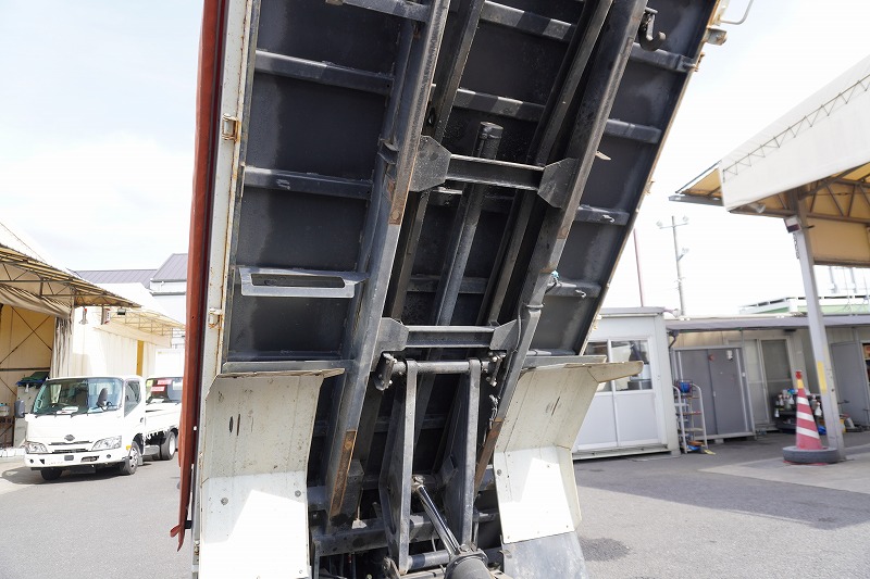 エルフ　「標準幅」　強化　ローダーダンプ　新明和製　三方開　積載３０００ｋｇ　手動コボレーン　ダンプピン　ＥＴＣ　左電格ミラー　坂道発進補助　キーレス　６速ＭＴ！28