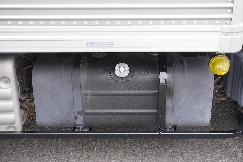 トヨエース　１０尺　アルミバン　積載２０００ｋｇ　サイドドア　ラッシング２段　９０度ストッパー　バックカメラ　ＥＴＣ　通気口　フォグランプ　電動パーキングブレーキ　クリアランスソナー　衝突軽減ブレーキ　車線逸脱警報　北村製　ワンオーナー！ＡＴ車！24