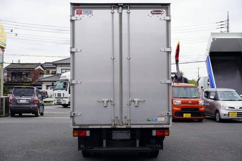 ダイナ　１０尺　アルミバン　積載２０００ｋｇ　サイドドア　ラッシング１段　導風板　９０度ストッパー　バックカメラ　社外ナビ　ＥＴＣ　ＬＥＤヘッドライト　スマートキー　電動パーキングブレーキ　クリアランスソナー　衝突軽減ブレーキ　車線逸脱警報　北村製　ワンオーナー！ＡＴ車！　車検「Ｒ７年１０月まで！」2