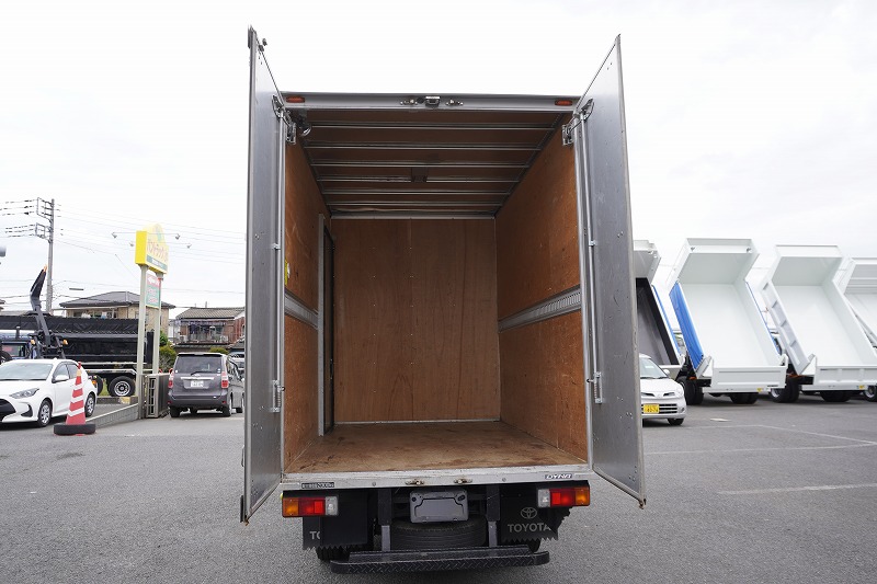ダイナ　１０尺　アルミバン　積載２０００ｋｇ　サイドドア　ラッシング１段　導風板　９０度ストッパー　バックカメラ　社外ナビ　ＥＴＣ　ＬＥＤヘッドライト　スマートキー　電動パーキングブレーキ　クリアランスソナー　衝突軽減ブレーキ　車線逸脱警報　北村製　ワンオーナー！ＡＴ車！　車検「Ｒ７年１０月まで！」19