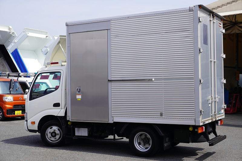 ダイナ　１０尺　アルミバン　積載２０００ｋｇ　サイドドア　ラッシング１段　導風板　９０度ストッパー　バックカメラ　社外ナビ　ＥＴＣ　ＬＥＤヘッドライト　スマートキー　電動パーキングブレーキ　クリアランスソナー　衝突軽減ブレーキ　車線逸脱警報　北村製　ワンオーナー！ＡＴ車！　車検「Ｒ７年１０月まで！」5