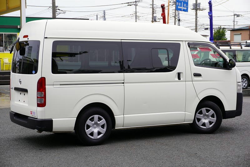 レジアスエース　ロング　ＤＸ　５ドア　「ハイルーフ」　ガソリン車　３人乗り　トヨタ車体製パワーゲート　荷台板張り　床フック　電格ミラー　ＥＴＣ　小窓　キーレス　ＡＴ車！6