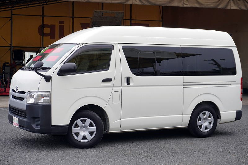 レジアスエース　ロング　ＤＸ　５ドア　「ハイルーフ」　ガソリン車　３人乗り　トヨタ車体製パワーゲート　荷台板張り　床フック　電格ミラー　ＥＴＣ　小窓　キーレス　ＡＴ車！7
