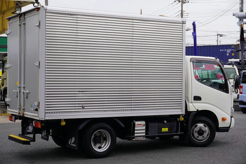 デュトロ　１０尺　アルミバン　積載２０００ｋｇ　ラッシング２段　バックカメラ　社外ナビ　ＥＴＣ　左電格ミラー　ＬＥＤヘッドライト　電動パーキングブレーキ　クリアランスソナー　全高２．８ｍ以下　９０度ストッパー　パブコ製　ＡＴ車！　車検「Ｒ８年３月まで！」6