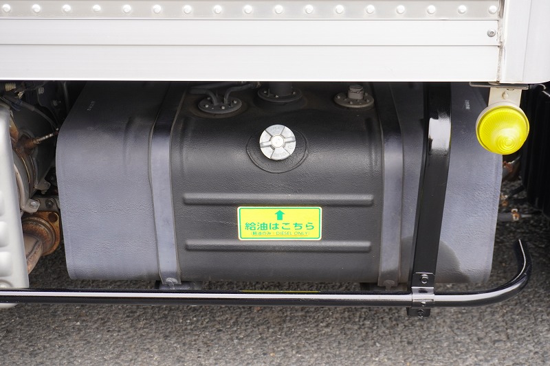 デュトロ　１０尺　アルミバン　積載２０００ｋｇ　ラッシング２段　バックカメラ　社外ナビ　ＥＴＣ　左電格ミラー　ＬＥＤヘッドライト　電動パーキングブレーキ　クリアランスソナー　全高２．８ｍ以下　９０度ストッパー　パブコ製　ＡＴ車！　車検「Ｒ８年３月まで！」23