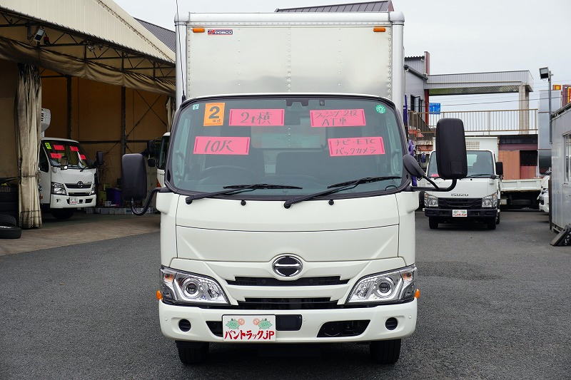 デュトロ　１０尺　アルミバン　積載２０００ｋｇ　ラッシング２段　バックカメラ　社外ナビ　ＥＴＣ　左電格ミラー　ＬＥＤヘッドライト　電動パーキングブレーキ　クリアランスソナー　全高２．８ｍ以下　９０度ストッパー　パブコ製　ＡＴ車！　車検「Ｒ８年３月まで！」0