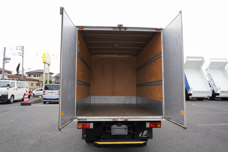 デュトロ　１０尺　アルミバン　積載２０００ｋｇ　ラッシング２段　バックカメラ　社外ナビ　ＥＴＣ　左電格ミラー　ＬＥＤヘッドライト　電動パーキングブレーキ　クリアランスソナー　全高２．８ｍ以下　９０度ストッパー　パブコ製　ＡＴ車！　車検「Ｒ８年３月まで！」19