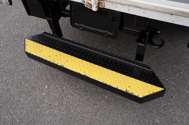 デュトロ　１０尺　アルミバン　積載２０００ｋｇ　ラッシング２段　バックカメラ　社外ナビ　ＥＴＣ　左電格ミラー　ＬＥＤヘッドライト　電動パーキングブレーキ　クリアランスソナー　全高２．８ｍ以下　９０度ストッパー　パブコ製　ＡＴ車！　車検「Ｒ８年３月まで！」22