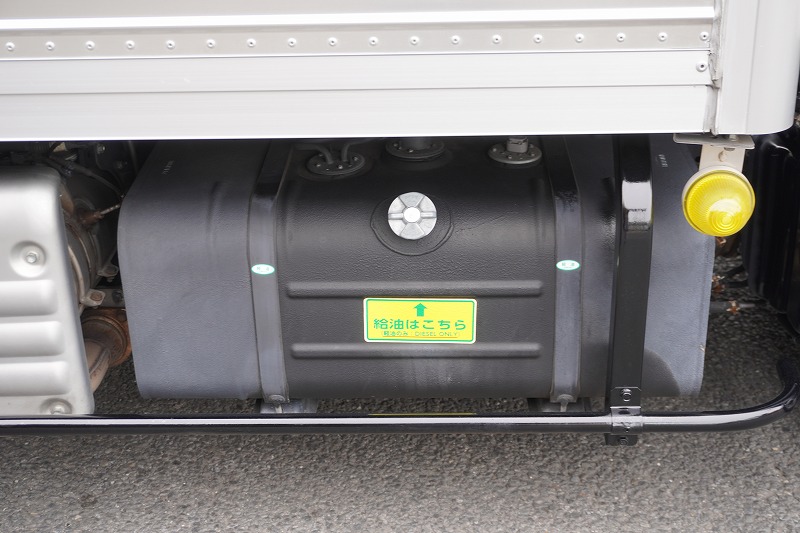 デュトロ　１０尺　アルミバン　積載２０００ｋｇ　ラッシング２段　バックカメラ　社外ナビ　ＥＴＣ　左電格ミラー　ＬＥＤヘッドライト　電動パーキングブレーキ　クリアランスソナー　全高２．８ｍ以下　９０度ストッパー　パブコ製　ＡＴ車！　車検「Ｒ８年３月まで！」23