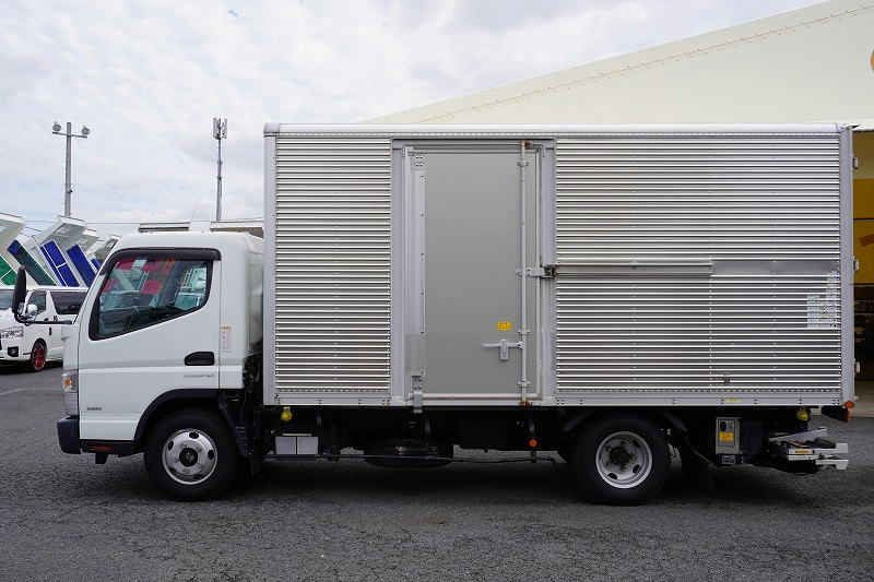 キャンター　「ワイドロング」　アルミバン　積載２０００ｋｇ　サイドドア　格納パワーゲート　ラッシング２段　バックカメラ　ＥＴＣ　社外ナビ　９０度ストッパー　ラジコン　パブコ製　ＡＴ車！1
