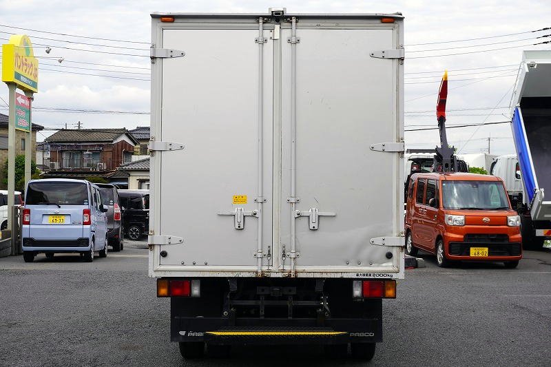 エルフ　１０尺　アルミバン　積載２０００ｋｇ　ラッシング２段　バックカメラ　社外ナビ　ＥＴＣ　全高２．８ｍ　導風板　９０度ストッパー　パブコ製　衝突軽減ブレーキ　車線逸脱警報　ＡＴ車！　車検「Ｒ８年２月まで！」2