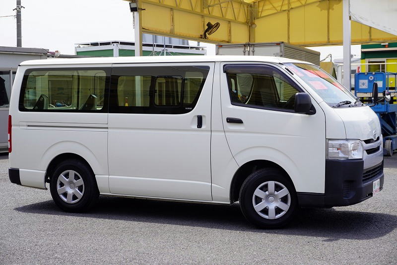ハイエース　ロング　ＤＸ　５ドア　ガソリン車　３～６人乗り　トヨタ車体製パワーゲート　バックカメラ　ナビ　ワンセグＴＶ　ＥＴＣ　小窓　キーレス　ＡＴ車！4