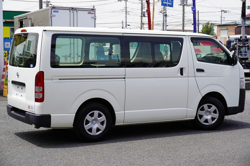 ハイエース　ロング　ＤＸ　５ドア　ガソリン車　３～６人乗り　トヨタ車体製パワーゲート　バックカメラ　ナビ　ワンセグＴＶ　ＥＴＣ　小窓　キーレス　ＡＴ車！6