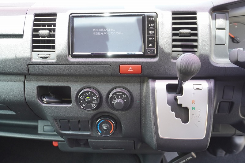 ハイエース　ロング　ＤＸ　５ドア　ガソリン車　３～６人乗り　トヨタ車体製パワーゲート　バックカメラ　ナビ　ワンセグＴＶ　ＥＴＣ　小窓　キーレス　ＡＴ車！30