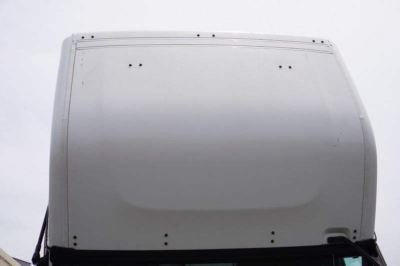 ギガ　大型　「ハイルーフ」　３軸　２デフ　土砂ダンプ　５．１ｍ長　積載９１００ｋｇ　新明和製　船底型　電動コボレーン　鳥居シートデッキ＆ラダー　燃料タンク３００Ｌ　メッキパーツ　アルミホイール　社外ナビ　フルセグＴＶ　バックカメラ　ＥＴＣ２．０　ＬＥＤヘッドライト　保冷庫　ミラーワイパー　７速ＭＴ！高年式！総重量２０トン未満！　車検「Ｒ８年１月まで！」16