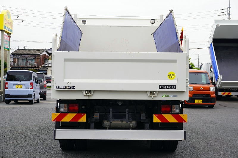 フォワード　増トン　「ベッド付き」　土砂ダンプ　新明和製　一方開　舟底　積載７３００ｋｇ　電動コボレーン　鳥居シートデッキ＆ラダー　バックカメラ　ＥＴＣ　坂道発進補助　衝突軽減ブレーキ　車線逸脱警報　６速ＭＴ！低走行！　車検「Ｒ７年１２月まで！」2