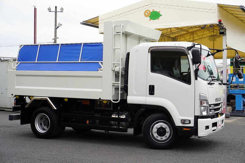 フォワード　増トン　「ベッド付き」　土砂ダンプ　新明和製　一方開　舟底　積載７３００ｋｇ　電動コボレーン　鳥居シートデッキ＆ラダー　バックカメラ　ＥＴＣ　坂道発進補助　衝突軽減ブレーキ　車線逸脱警報　６速ＭＴ！低走行！　車検「Ｒ７年１２月まで！」4
